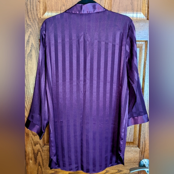 Halston Plum Sleep Shirt - MED - Picture 2 of 8